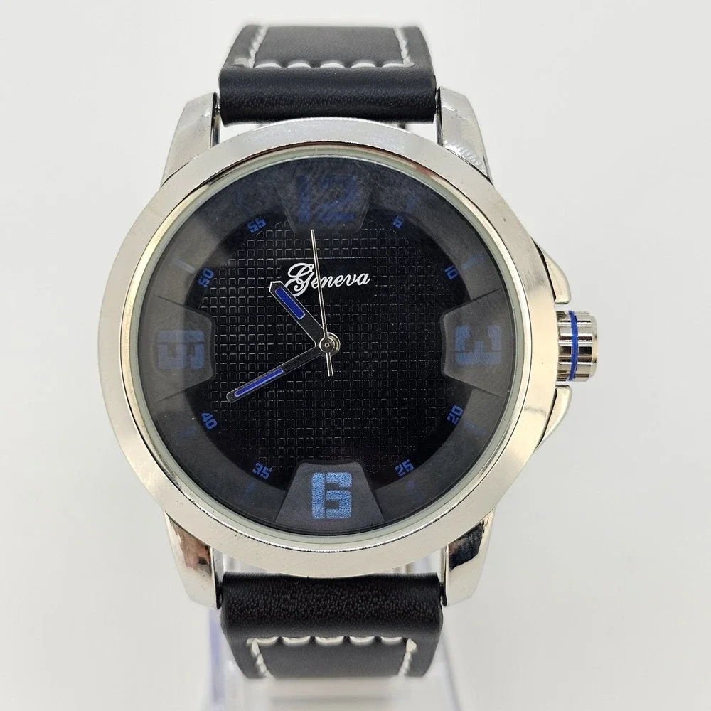 44MM Men's Minimalist Watch Black Dial Black Faux Leather Bands New Battery